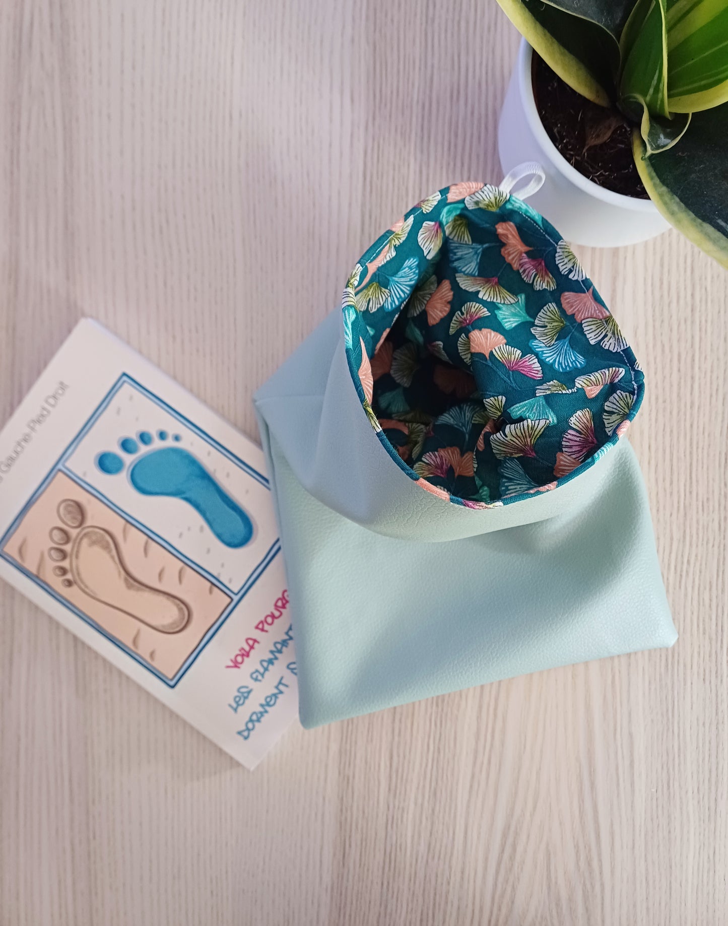 Pochette à livre- fermeture à rabat