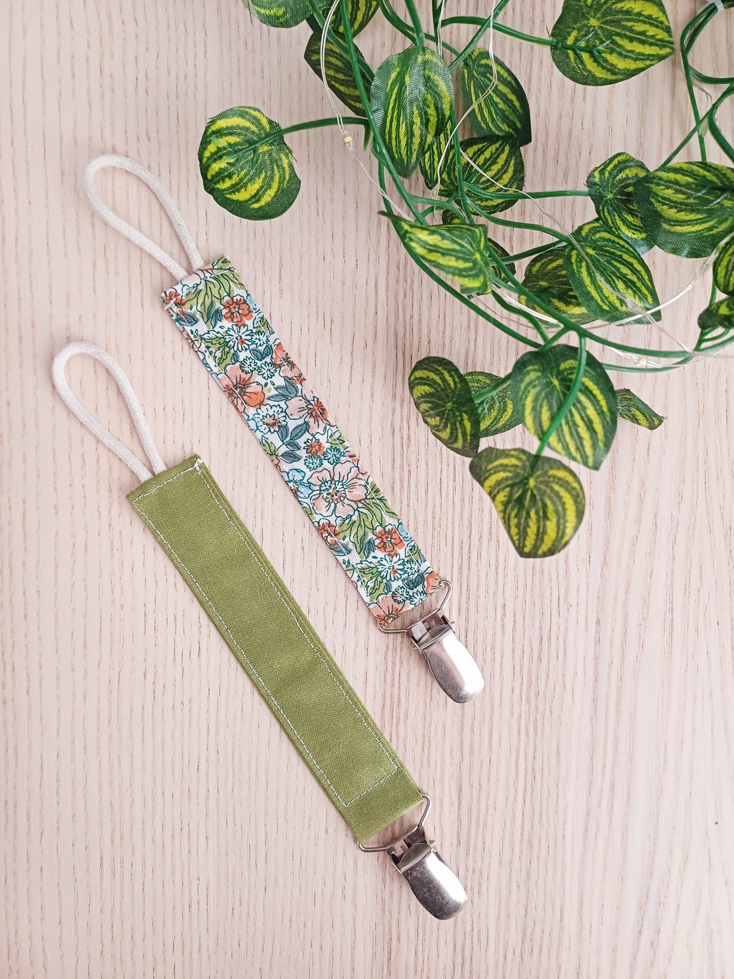 Lot de 2 attaches tétines