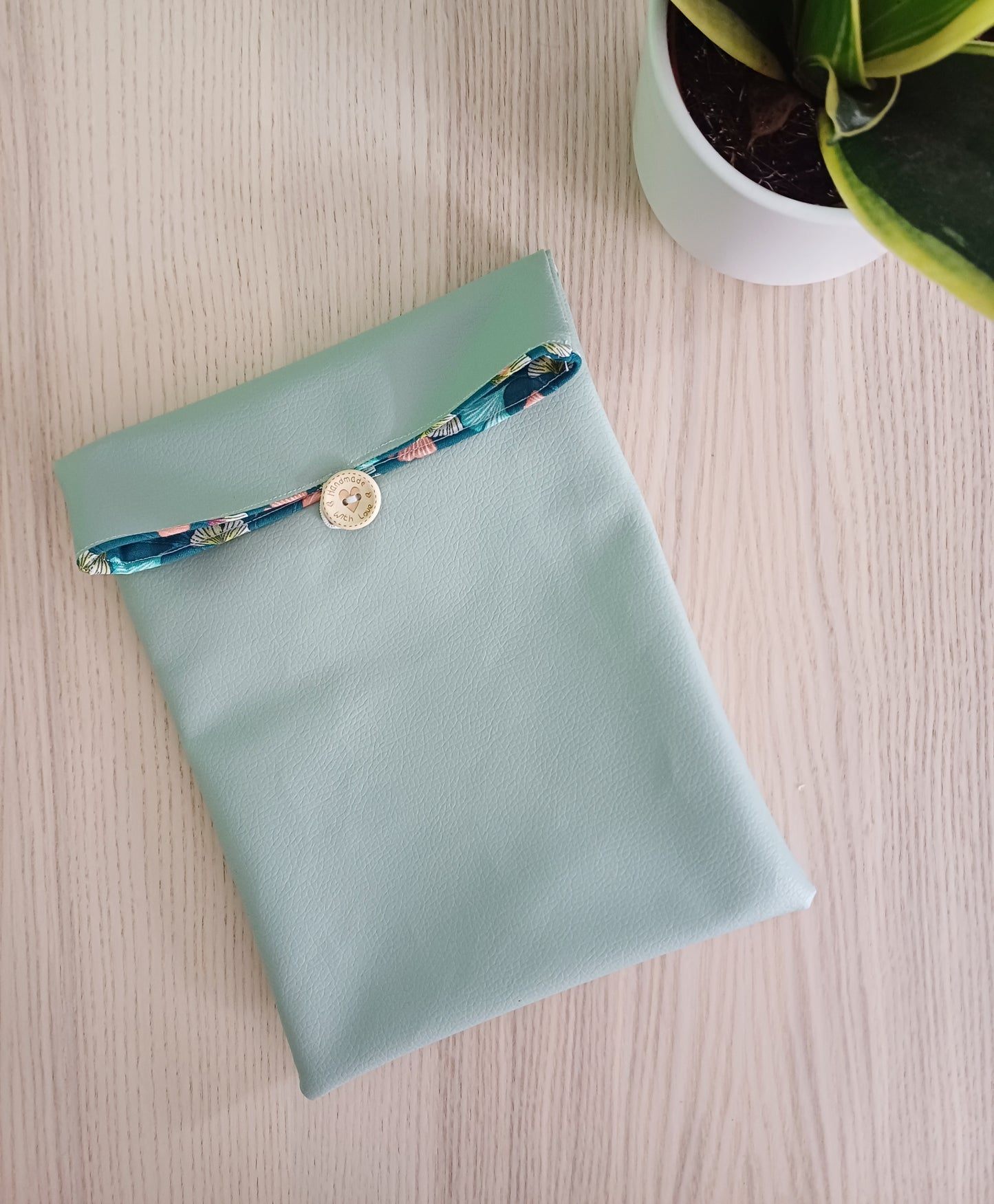 Pochette à livre- fermeture à rabat