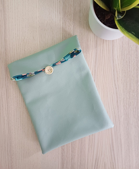 Pochette à livre- fermeture à rabat